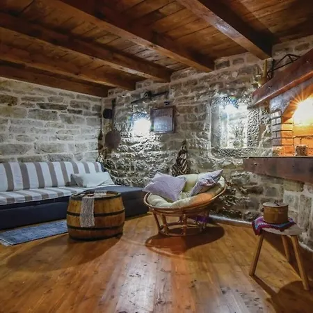 Stone Pietra Comfortable Villa